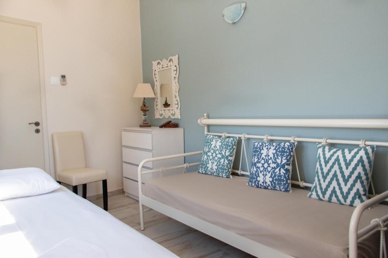 Helen Hotel Poros Town Exterior foto
